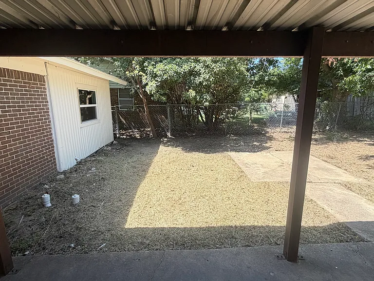 600 Beetham Rd — Photo 20