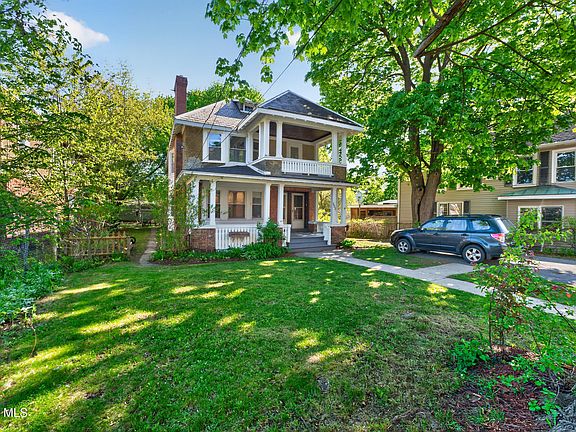 4th image of 303 Spring Avenue
