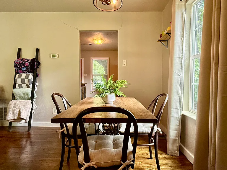 1009 Denton St — Photo 12