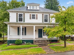 302 N 3rd St, Danville, KY 40422