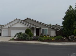3002 NW 9th Pl, Redmond, OR 97756