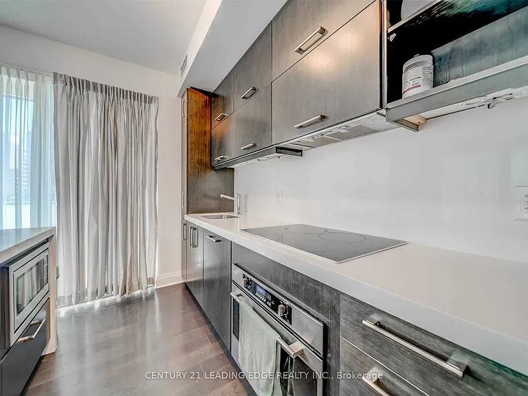 1080 Bay St #2302 — Photo 14