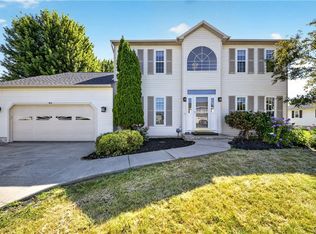8405 Esperance Trl, Liverpool, NY 13090