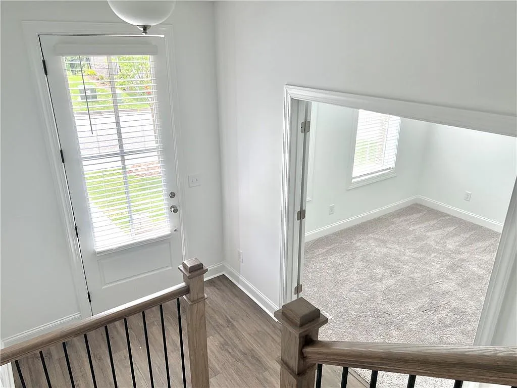 3 bed, 3.5 bath, 1893 sqft, $3,000 — Photo 4