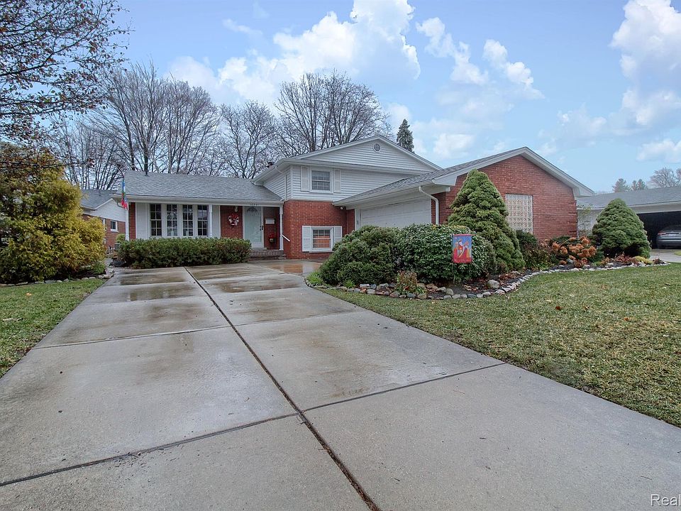 1st image of 10841 Buckingham Ct