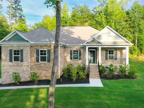 2900 Deadwood Loop, Seneca, SC 29678