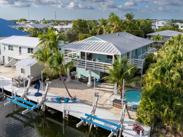 27416 Cayman Ln, Ramrod Key, FL 33042