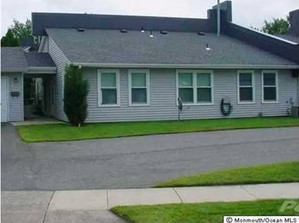 25 Sutton Dr, Brick, NJ 08724