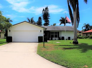 4424 Beechwood Lake Dr, Naples, FL 34112