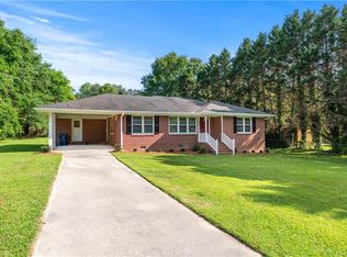 156 Ridgeway St, Winder, GA 30680