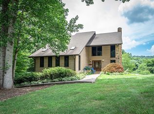 22 Barclay Rd, Candler, NC 28715