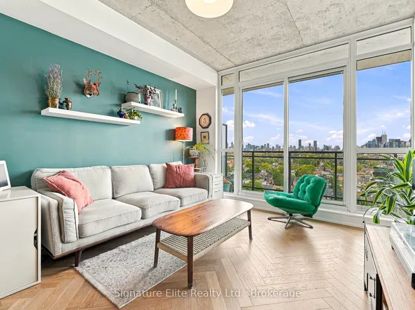 20 Minowan Miikan Ln #1303, Toronto, ON M6J 0E5
