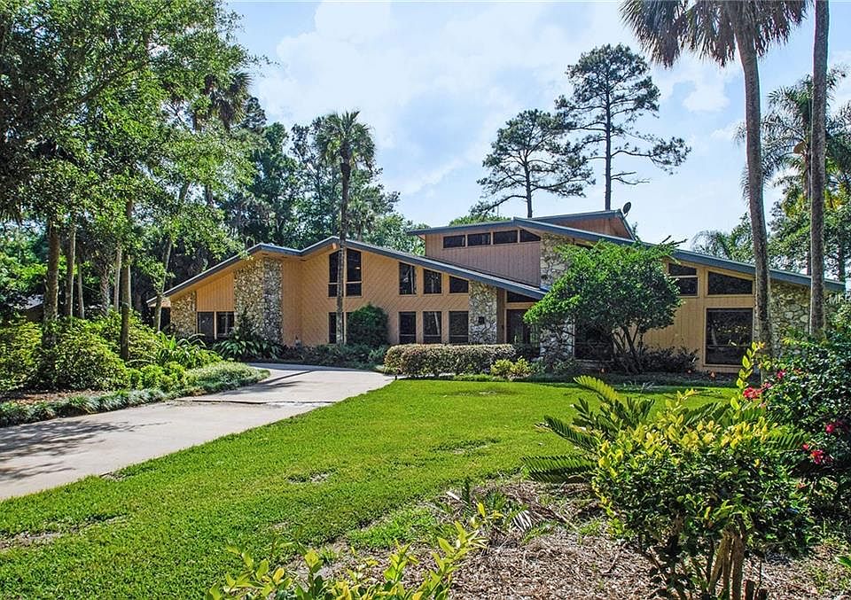 1st image of 134 Wisteria Dr