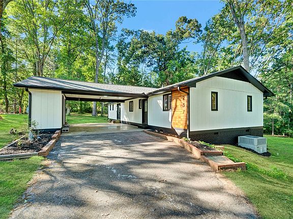 2nd image of 237 Earle Rd