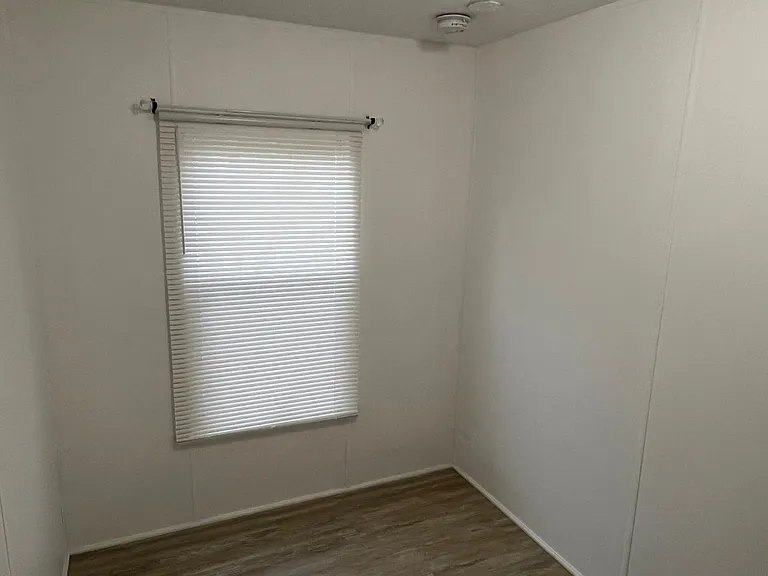 201 Rocky Ave — Photo 16