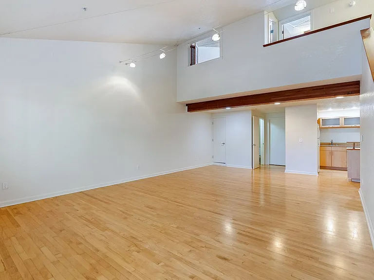 2074-2078 Parker Street - Residential — Photo 6