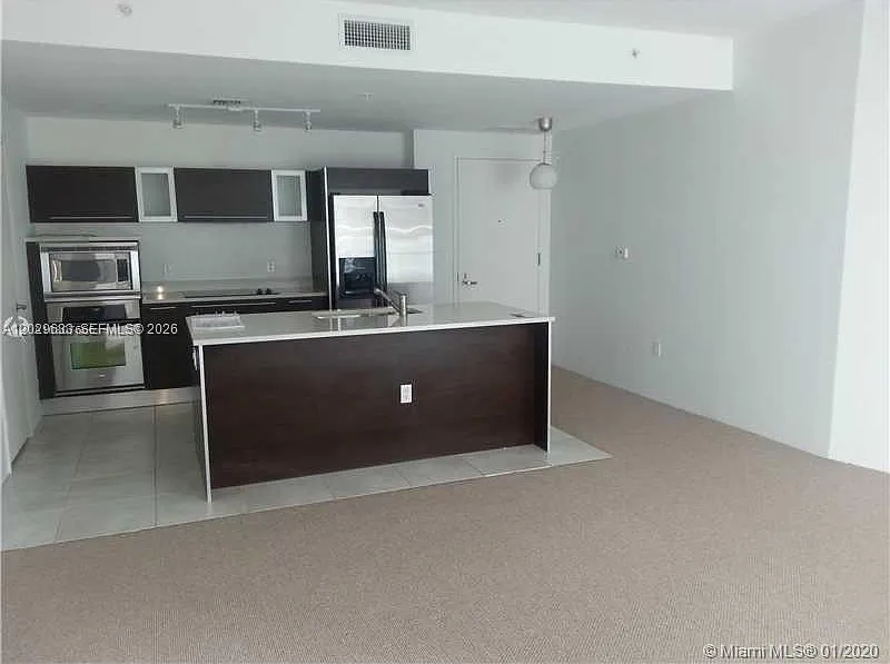 Quantum On The Bay Condo — Photo 2