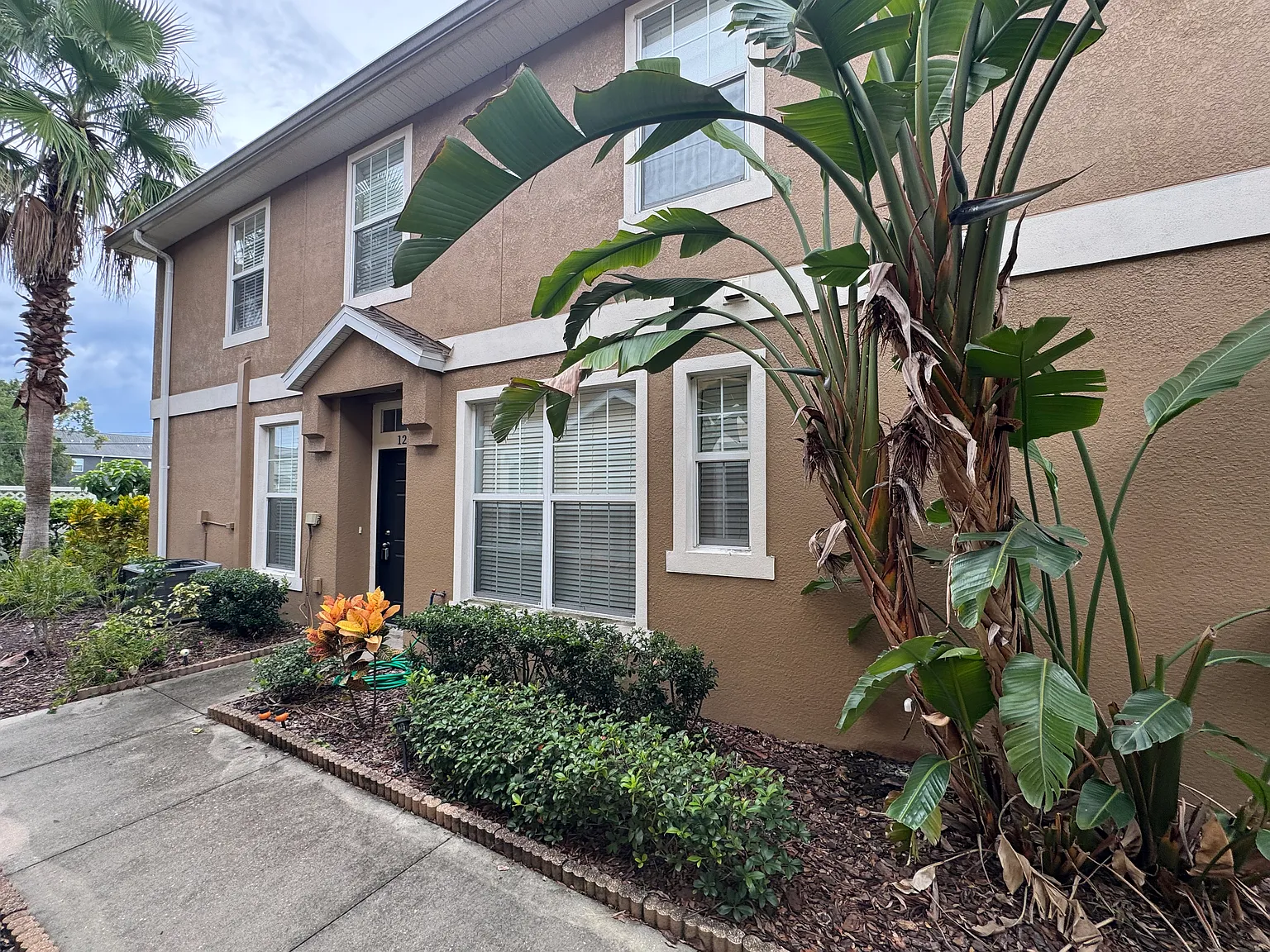 3 bed, 2.5 bath, 1776 sqft, $2,900 — Photo 1