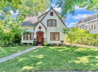 1129 S Genesee Dr, Lansing, MI 48915