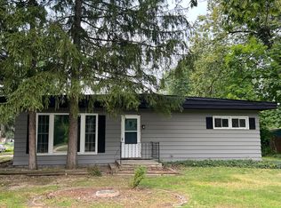 2534 Rockefeller Rd, Wickliffe, OH 44092