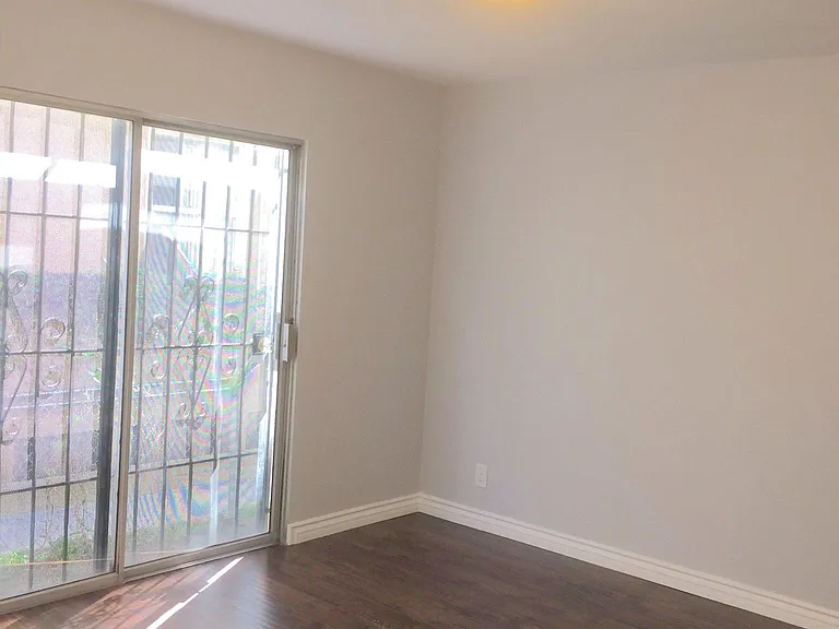 5743 Lexington Ave #3 — Photo 12