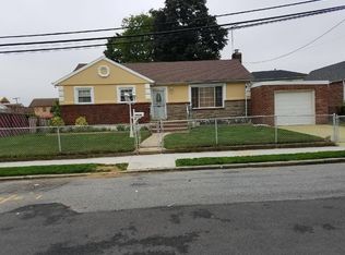24416 131st Ave, Rosedale, NY 11422