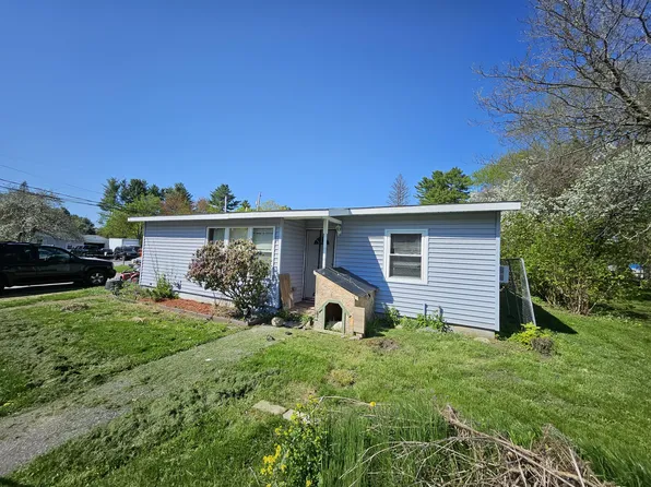 10 Brault Street, Lewiston, ME 04240