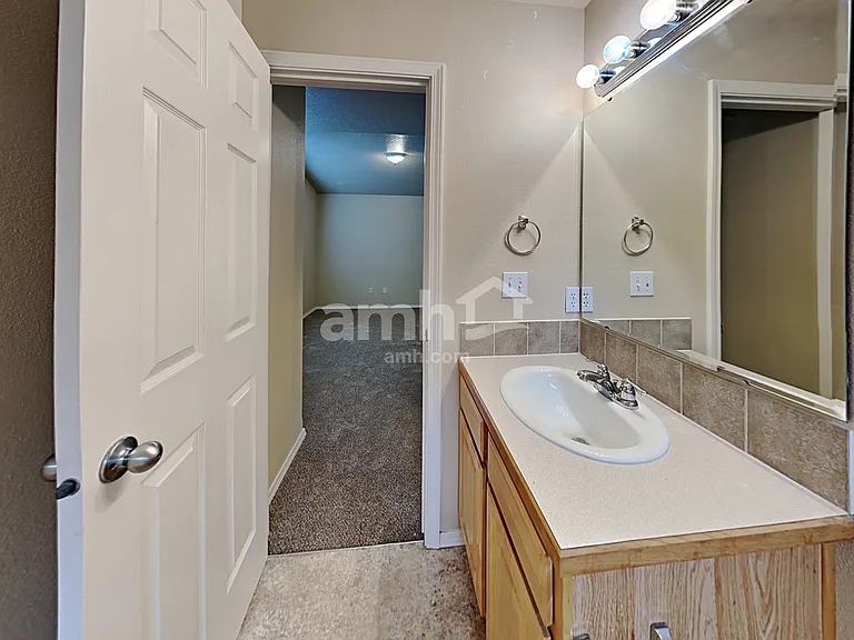 6360 S White Cliff Ave — Photo 9