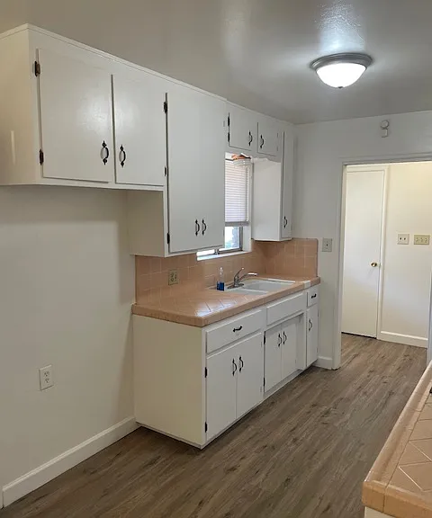 1719 Elizabeth Ave — Photo 4