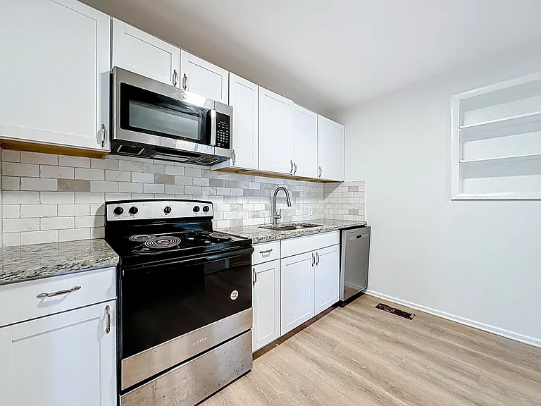5330 Quan Dr — Photo 12