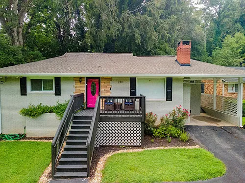 240 W Lake Dr NW Photo 1