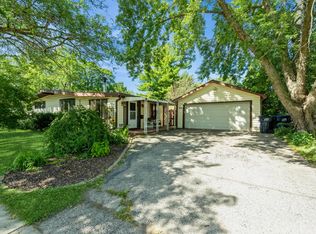 426 W Rockwell St, Elkhorn, WI 53121