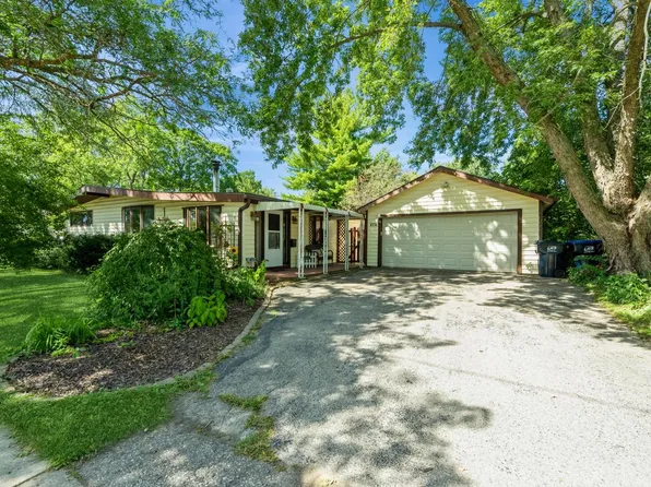 426 West Rockwell STREET, Elkhorn, WI 53121