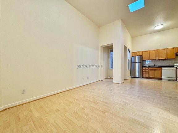 2nd image of 1066 Stockton St #A