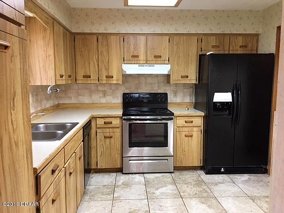 3rd image of 5823 Westport Dr