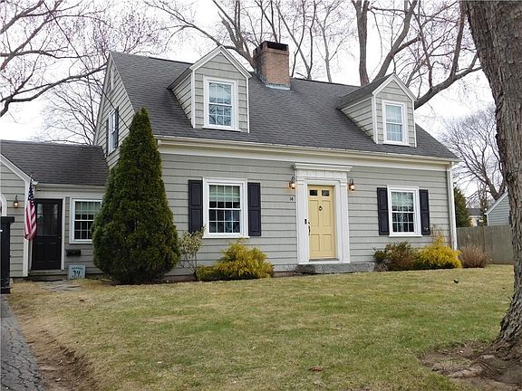 2nd image of 14 Westfield Rd