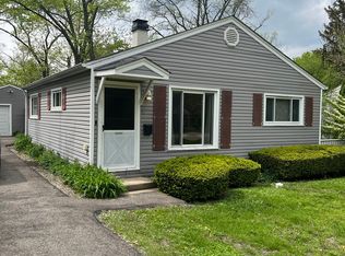 14 Johnathan Rd, Lake Zurich, IL 60047