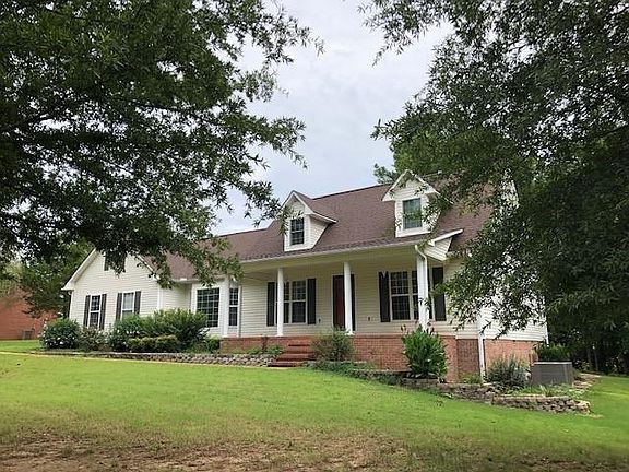 2nd image of 390 Tiffany Nicole Ln