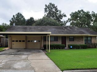 2806 Newcastle Dr, Baytown, TX 77521