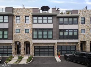 6 Samantha Way, Devon, PA 19333