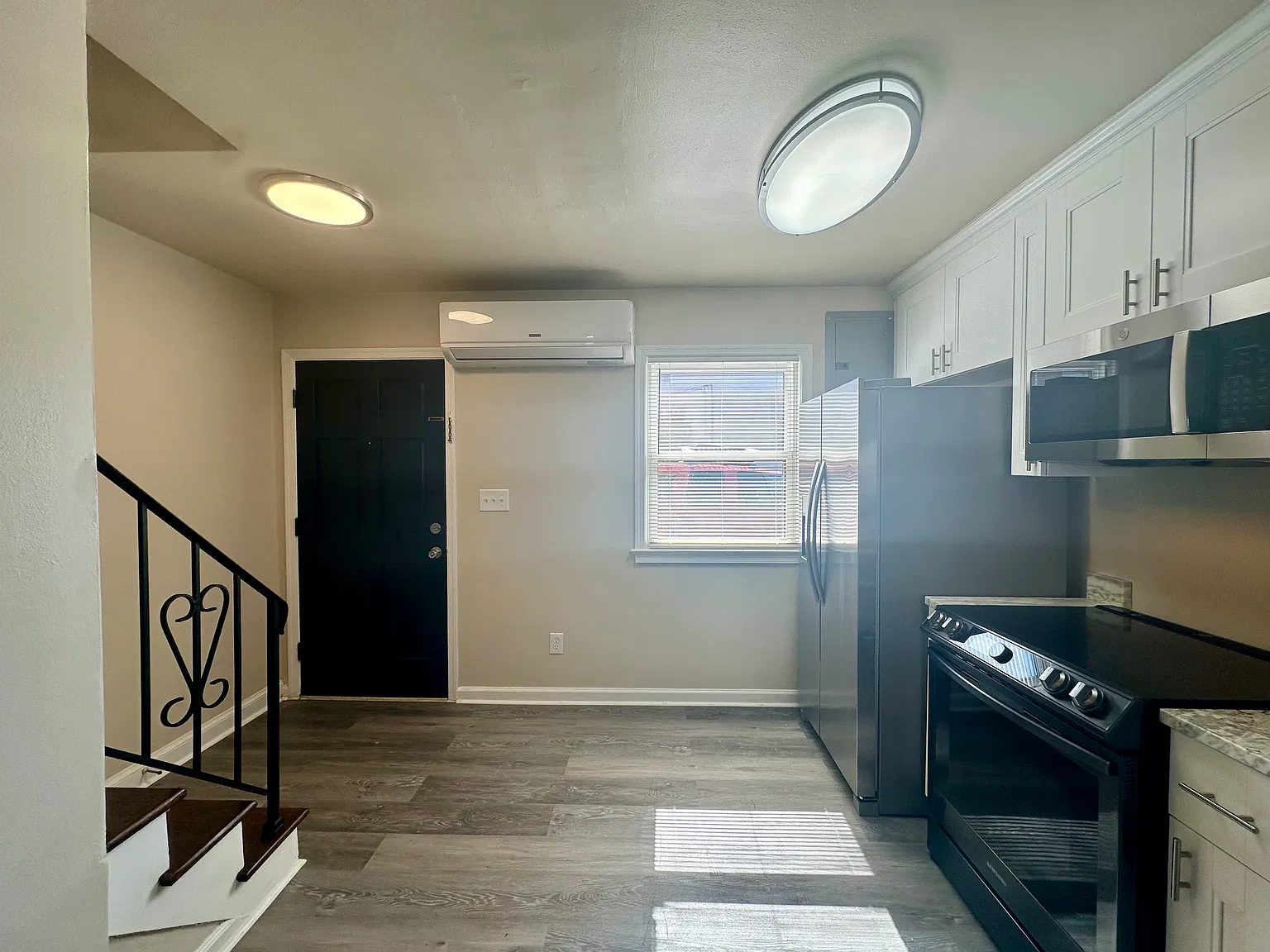 2 bed, 868 sqft, $2,395 — Photo 3
