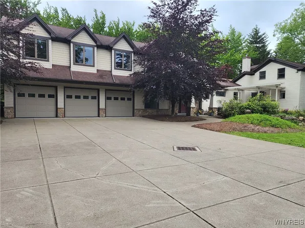 6731 Chestnut Ridge Rd, Orchard Park, NY 14127