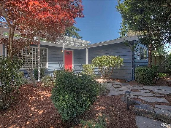 5th image of 10533 124th Ave NE