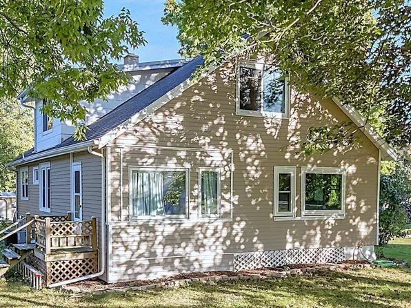 990 Bayview Rd, Neenah, WI 54956