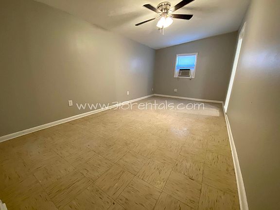 5th image of 1406 Elsa Jane St