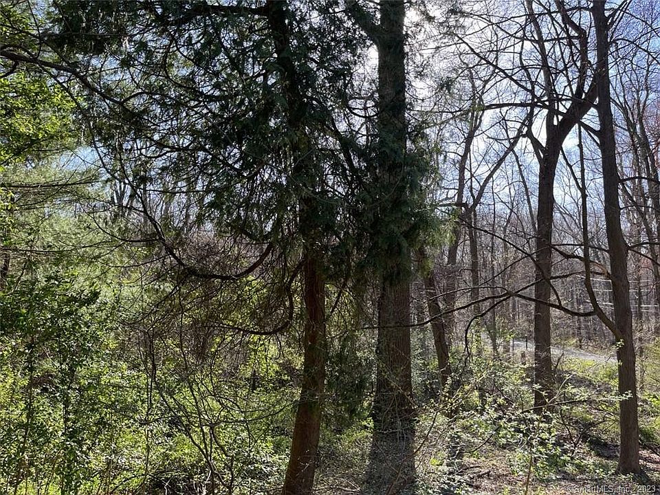 2nd image of 355 Cross Hwy
