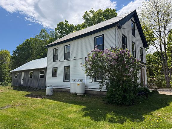 4th image of 20 Pleasant Street
