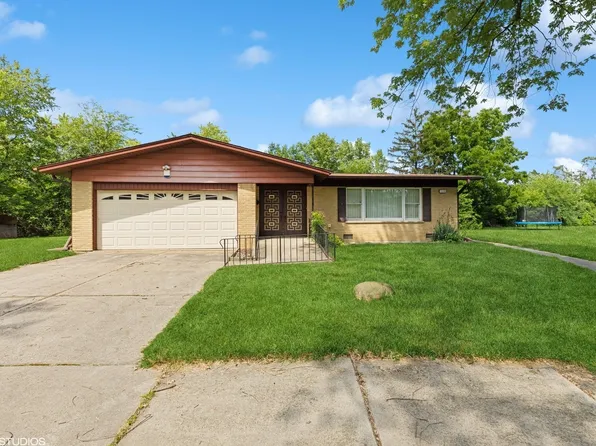 5330 Imperial Dr, Richton Park, IL 60471
