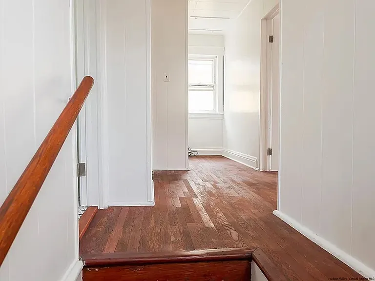 82 Prospect St — Photo 26
