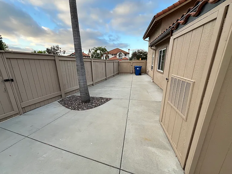 1355 Woodview Ct — Photo 4